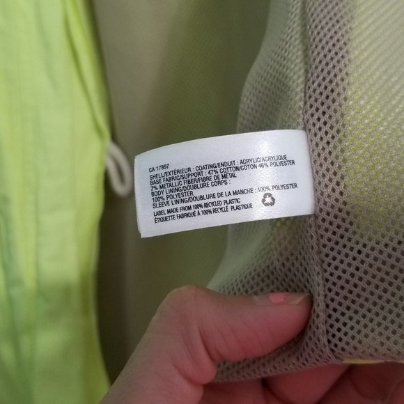 GAP Raincoat - Picture 3 of 4